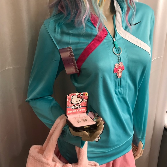 Adorable 🍭vintage my melody 🎵 hoodie and earrings set💕 - Picture 5 of 14